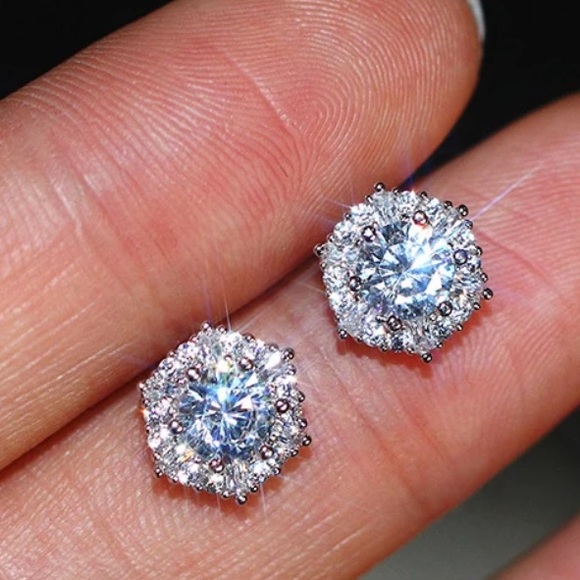 18K white gold plated hexagon earrings - Picture 5 of 5